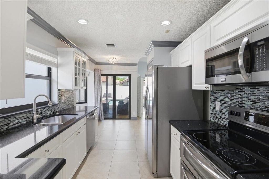 21583 Villa Nova Drive - Photo 18