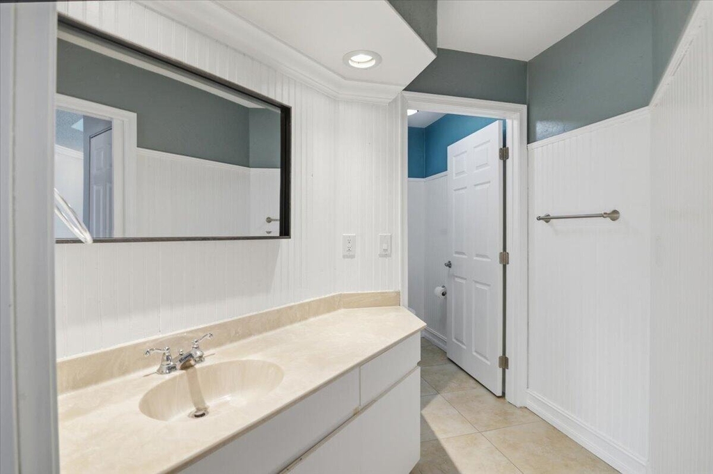 21583 Villa Nova Drive - Photo 16