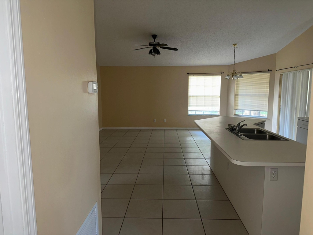 2426 Se Addison Street - Photo 14