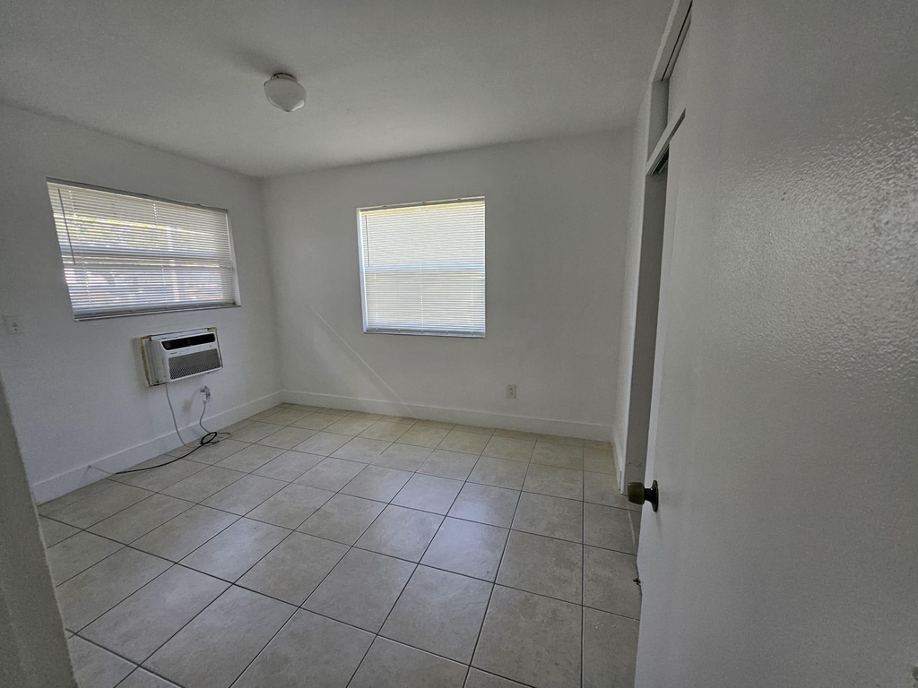 2032 Ne 168th Street - Photo 7