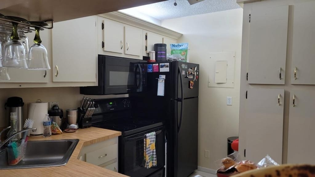 203 Foxtail Drive - Photo 1