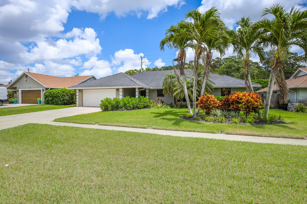 542 Indigo Avenue - Photo 1