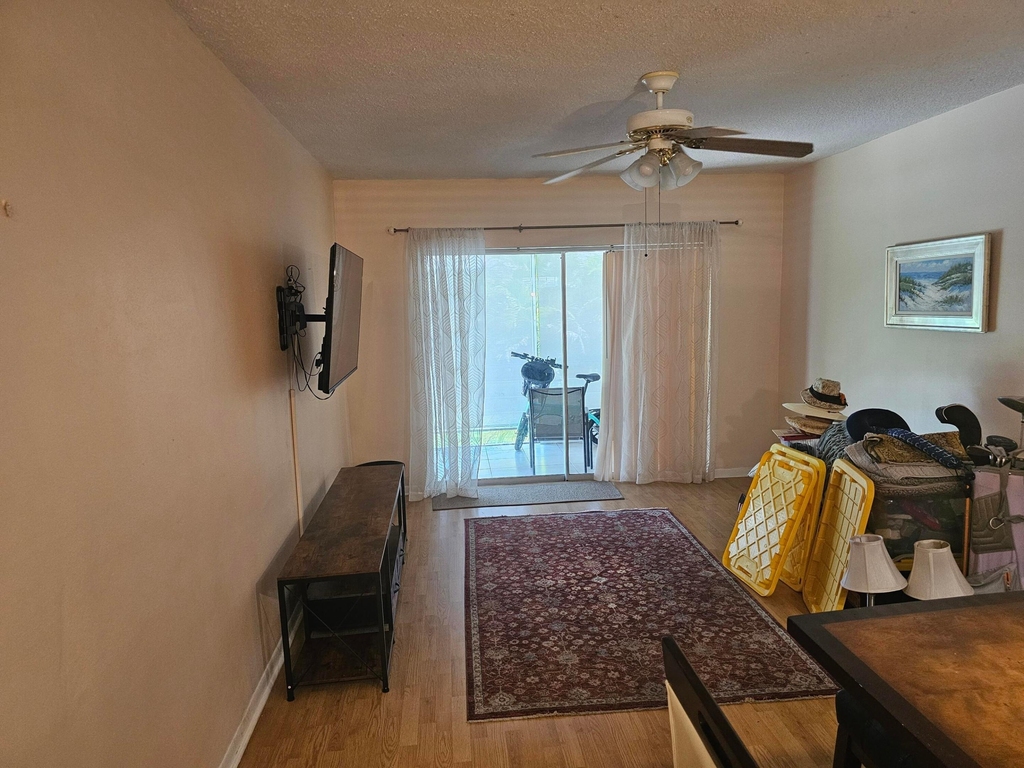 2475 W Golf Boulevard - Photo 4