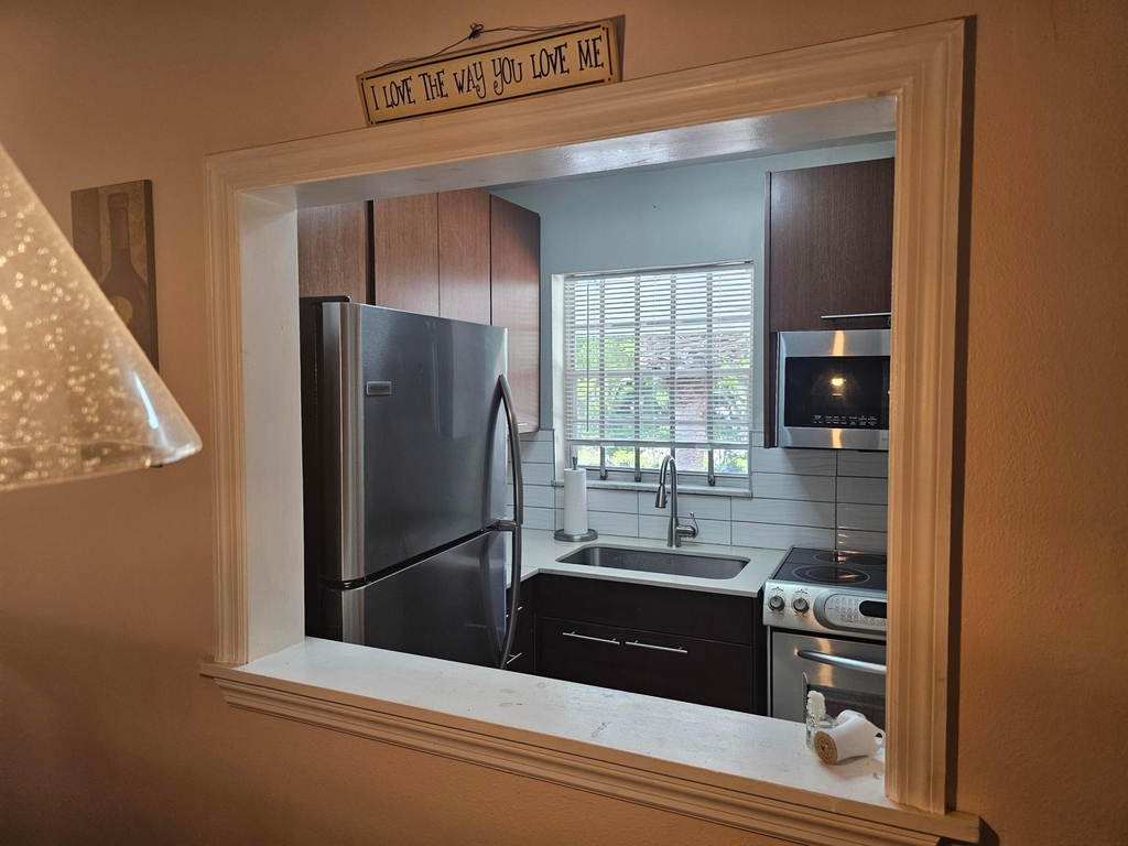 2475 W Golf Boulevard - Photo 6