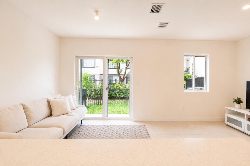 5085 Sw 37th Street - Photo 12
