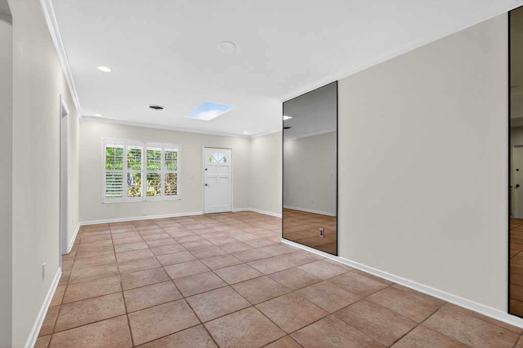 606 Paulina Road - Photo 18