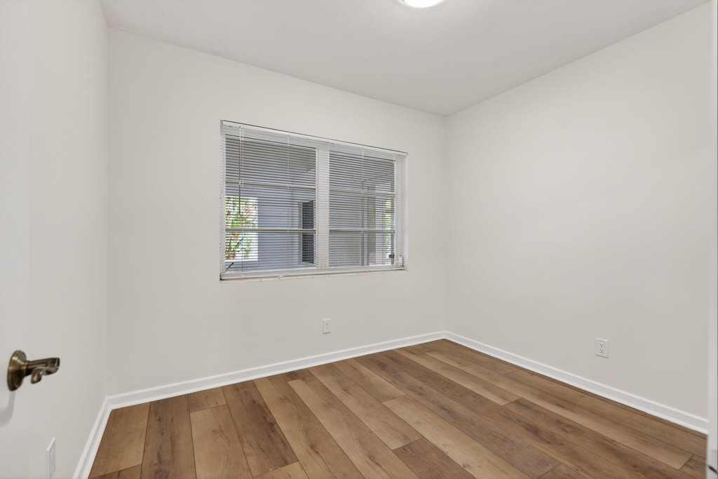 606 Paulina Road - Photo 36