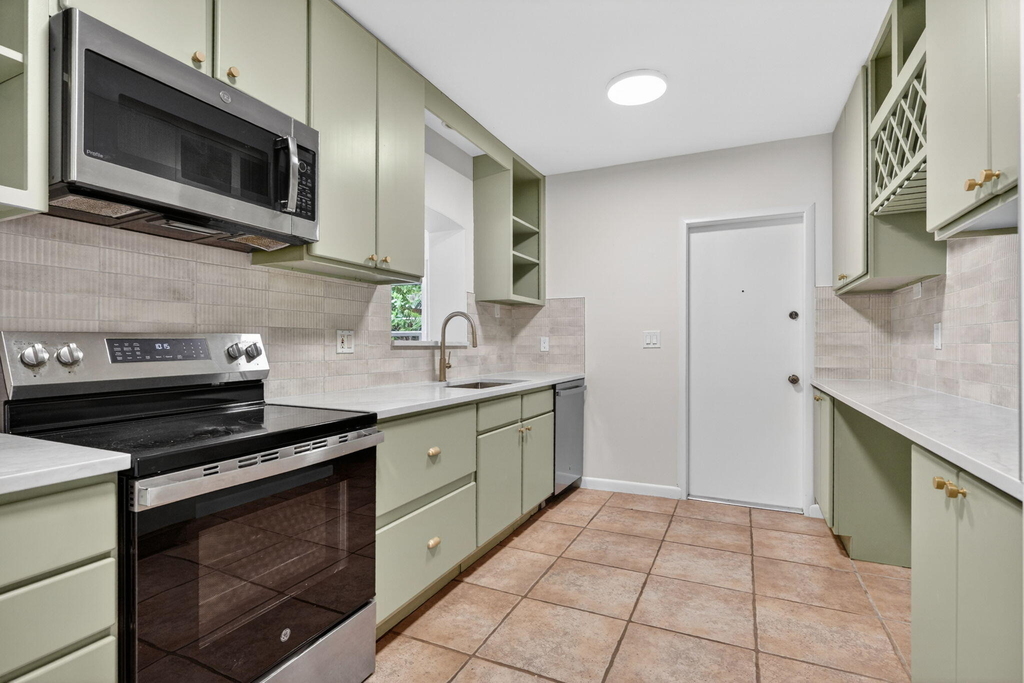 606 Paulina Road - Photo 6