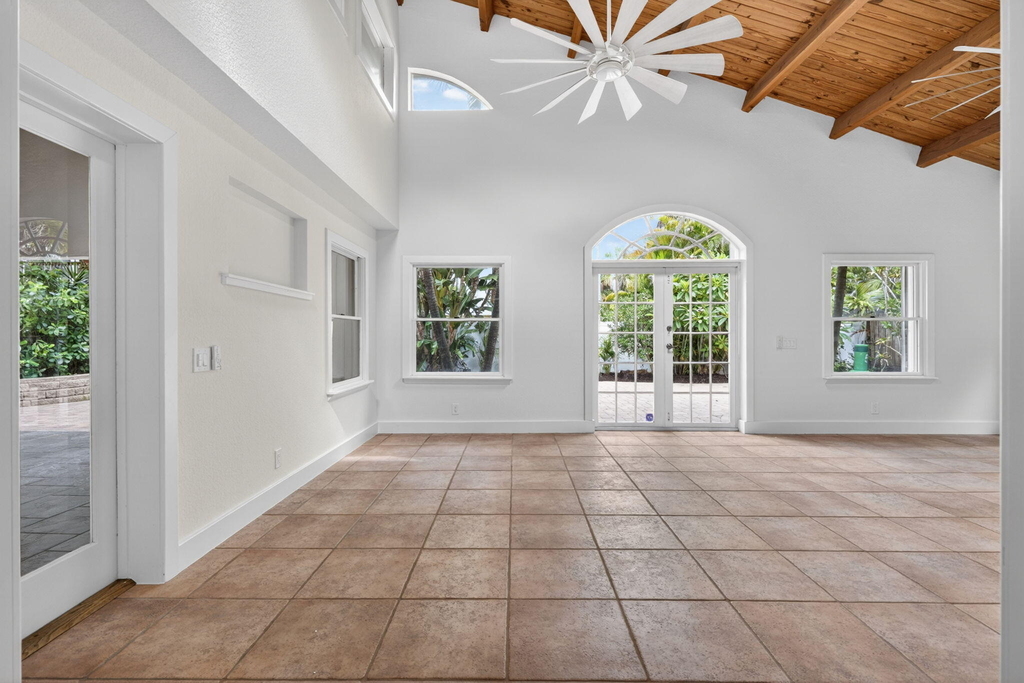 606 Paulina Road - Photo 21