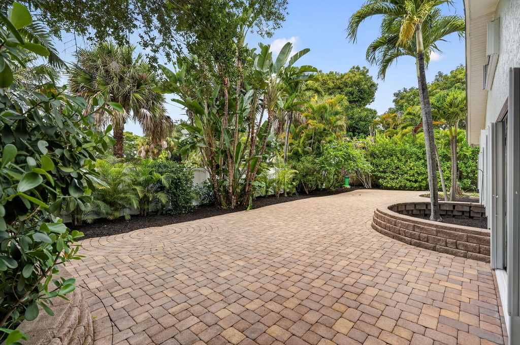 606 Paulina Road - Photo 48