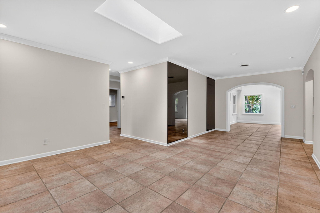 606 Paulina Road - Photo 11