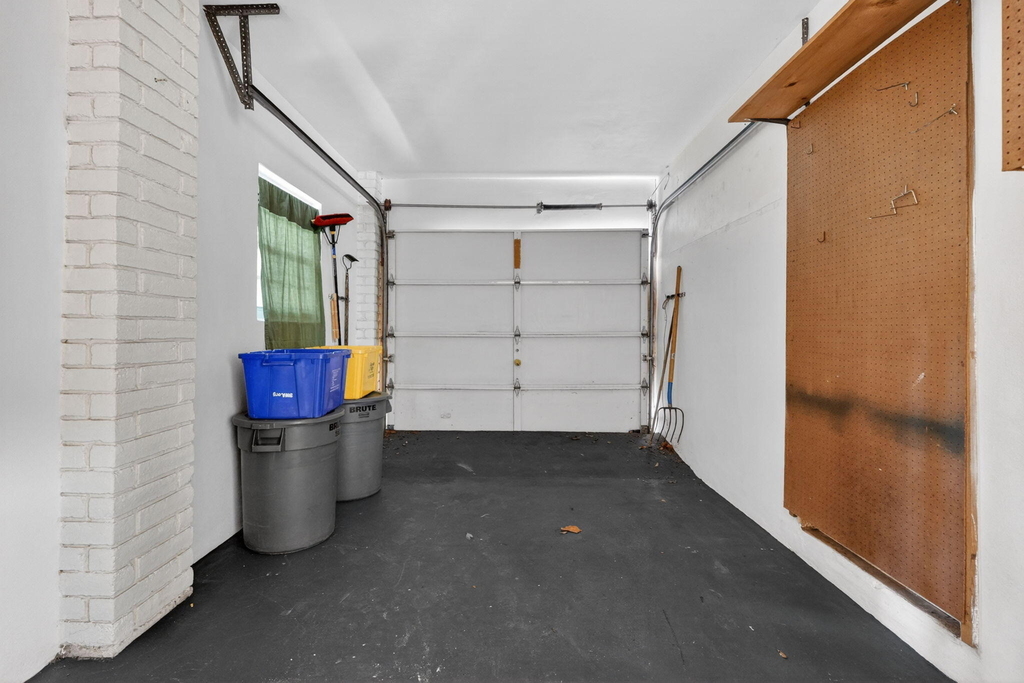 606 Paulina Road - Photo 19