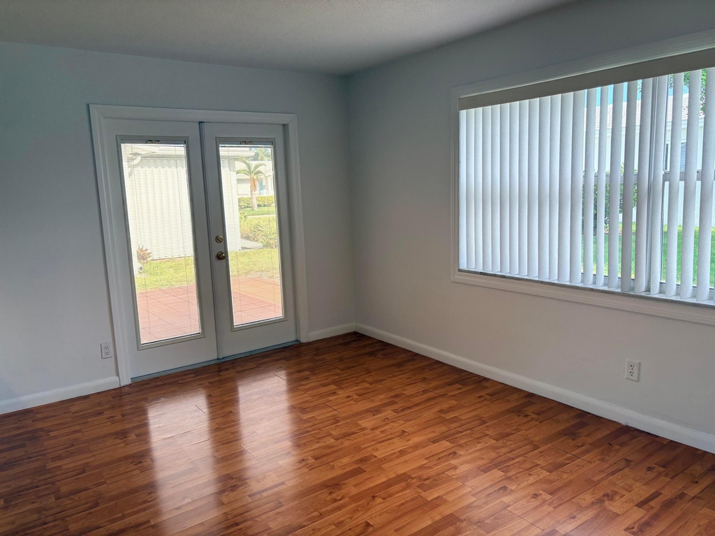 1009 Sw 3rd Way - Photo 13