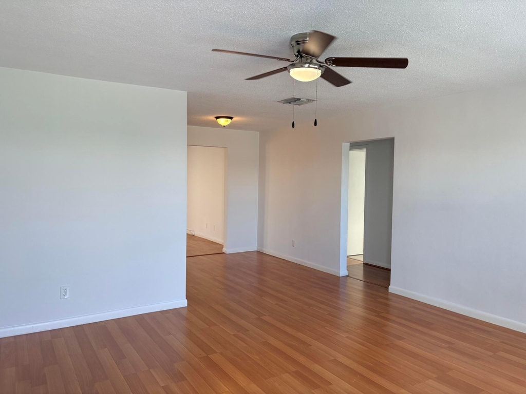 1009 Sw 3rd Way - Photo 3