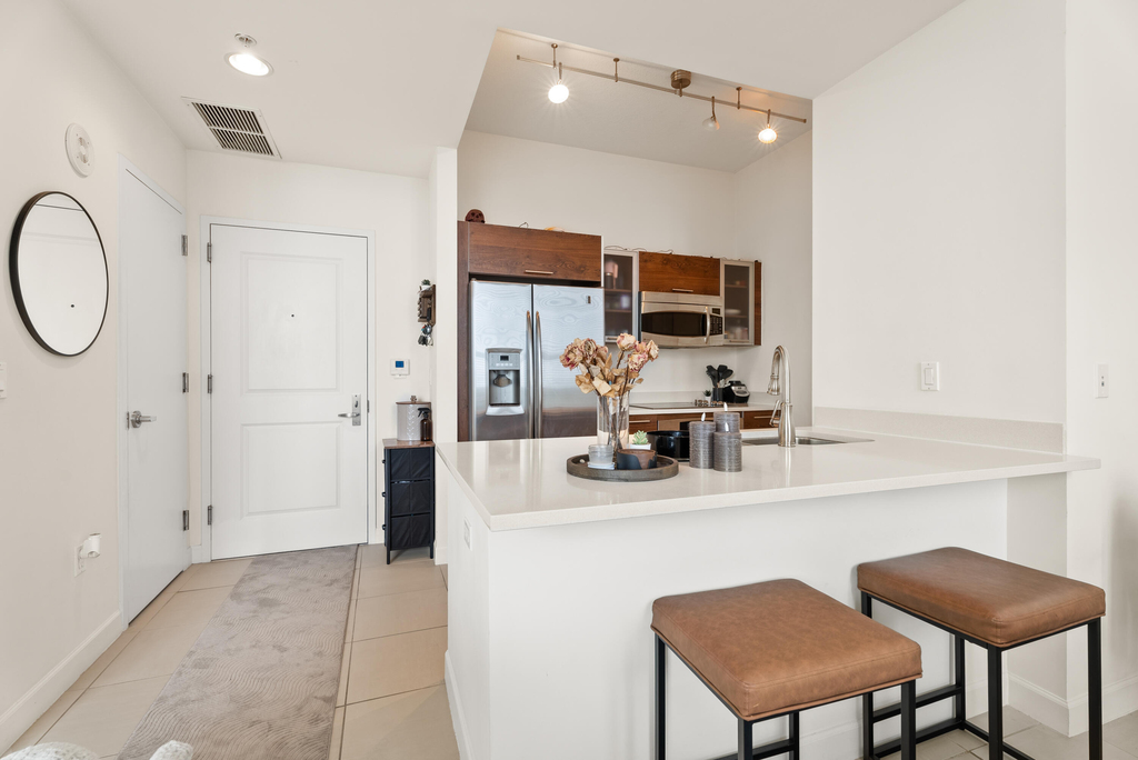 480 Hibiscus Street - Photo 8
