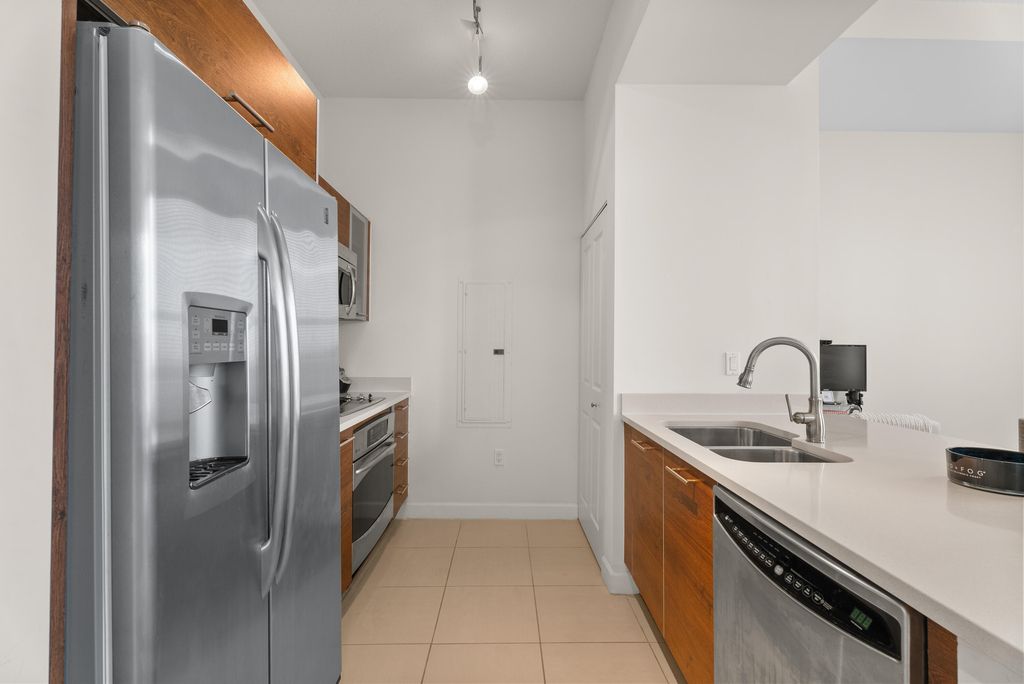 480 Hibiscus Street - Photo 2