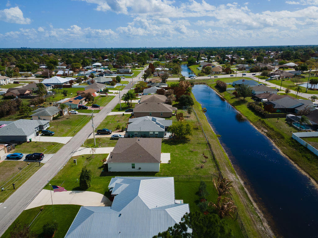 138 Sw Carter Avenue - Photo 4