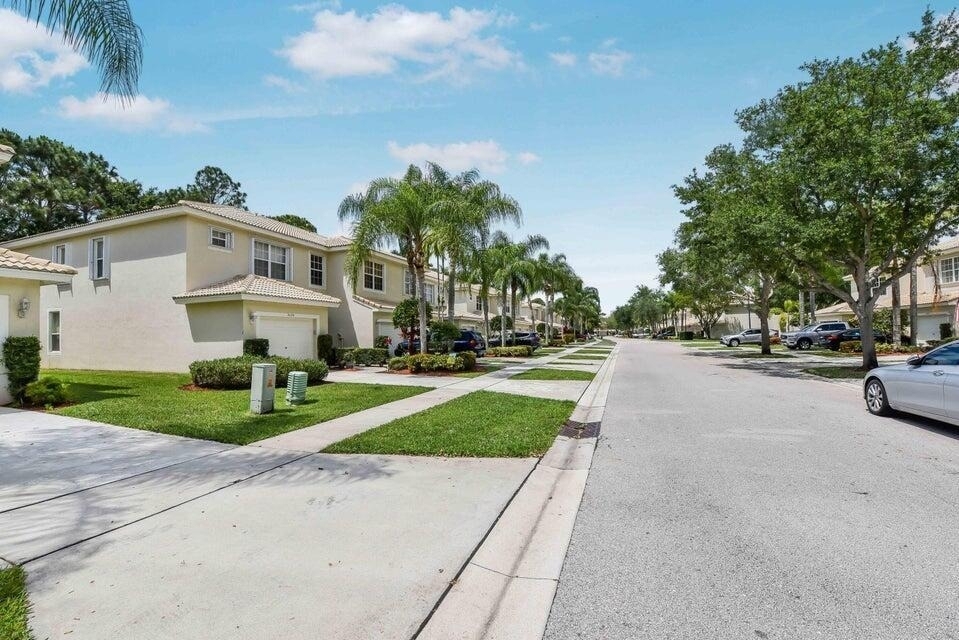 9687 Lago Drive - Photo 15