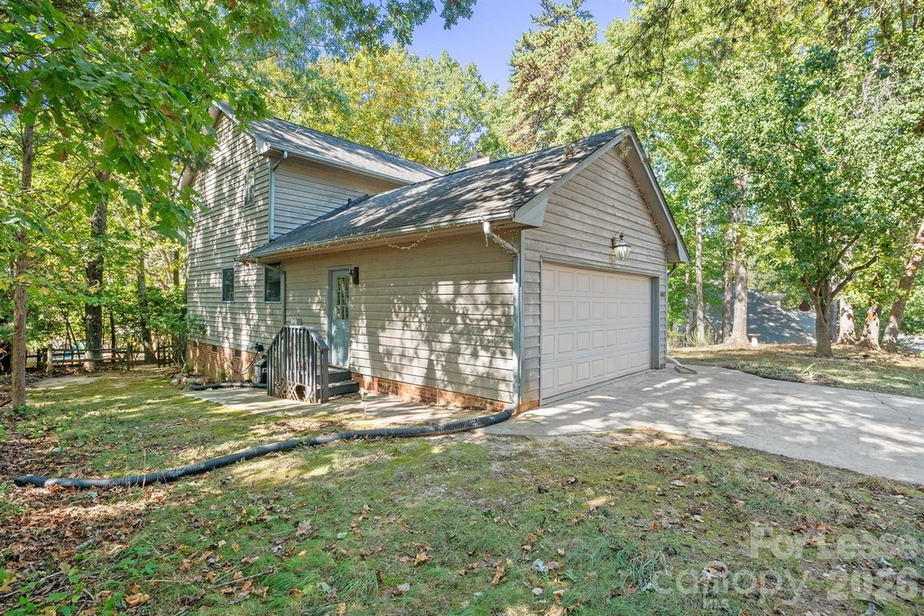 16003 Molokai Drive - Photo 1