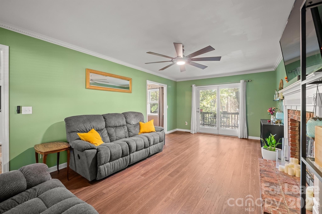 16003 Molokai Drive - Photo 5