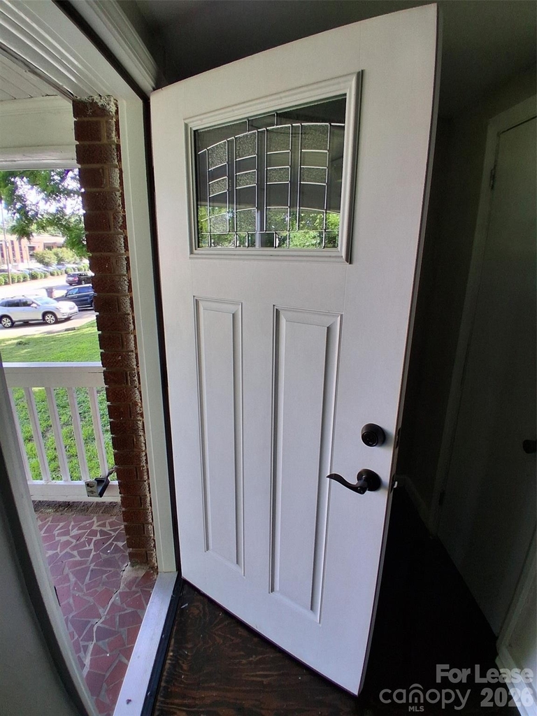 912 Berryhill Road - Photo 8