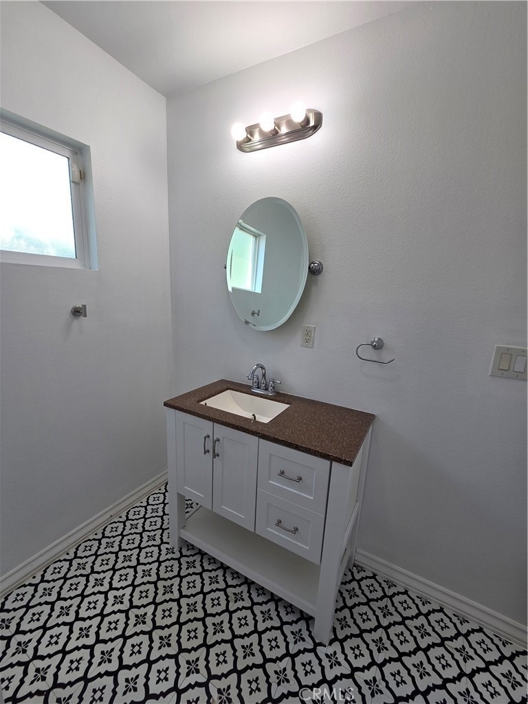 863 N 9th Avenue - Photo 19