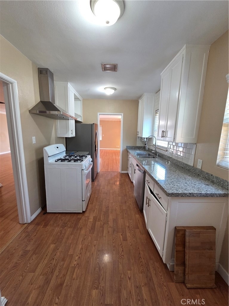 863 N 9th Avenue - Photo 3
