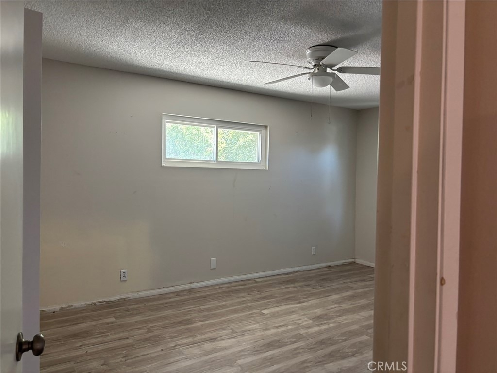 471 Whitney - Photo 3