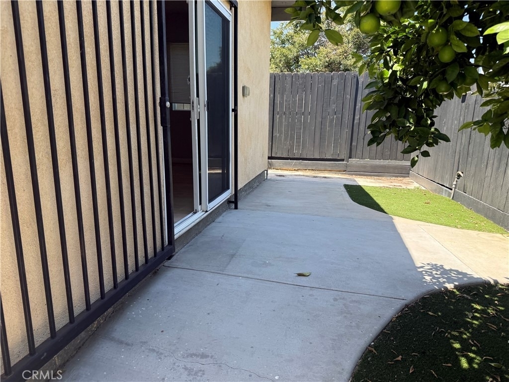 20324 Oxnard Street - Photo 3