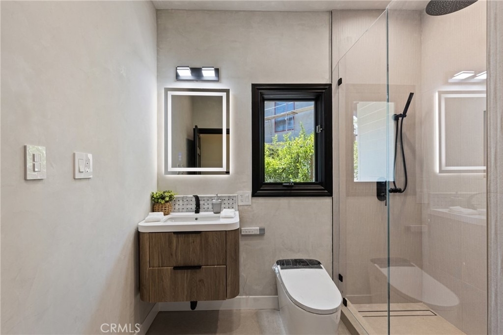 6016 N Woodlake Avenue - Photo 16