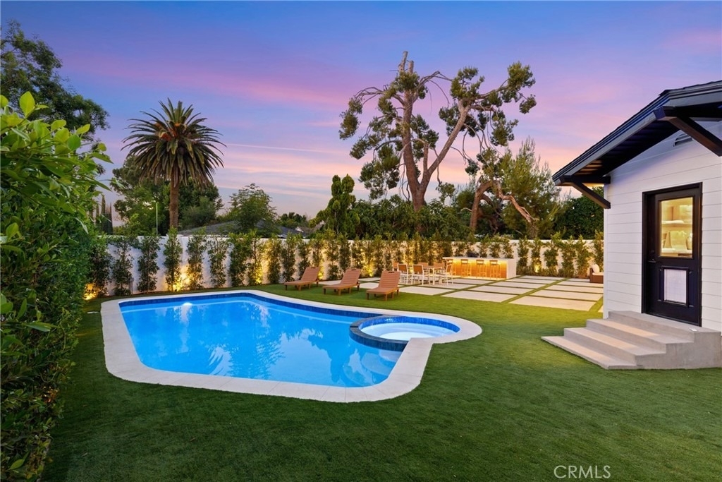 6016 N Woodlake Avenue - Photo 24