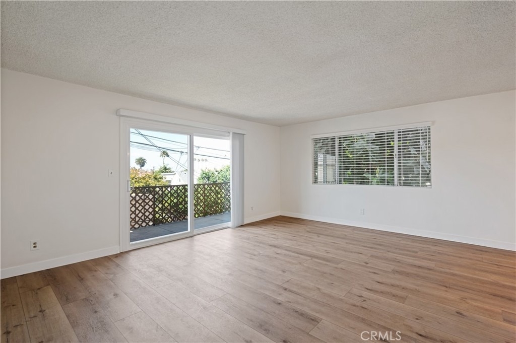 972 W 14th - Photo 11
