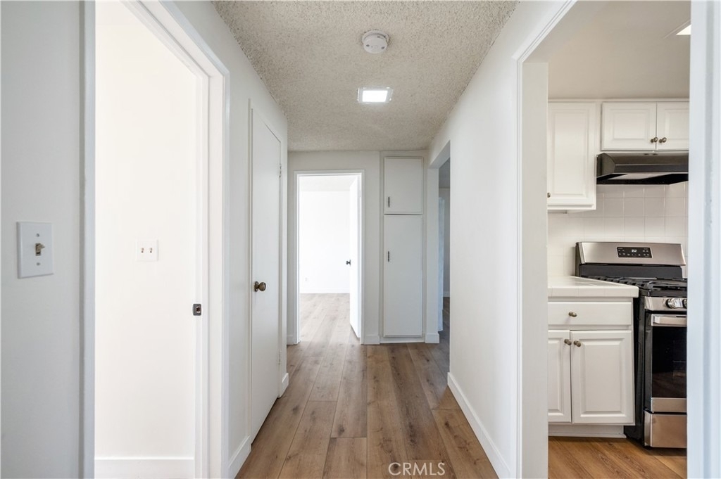 972 W 14th - Photo 3