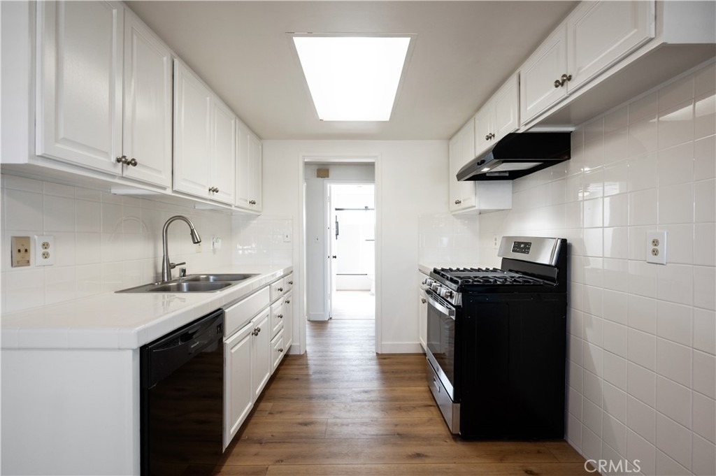 972 W 14th - Photo 17