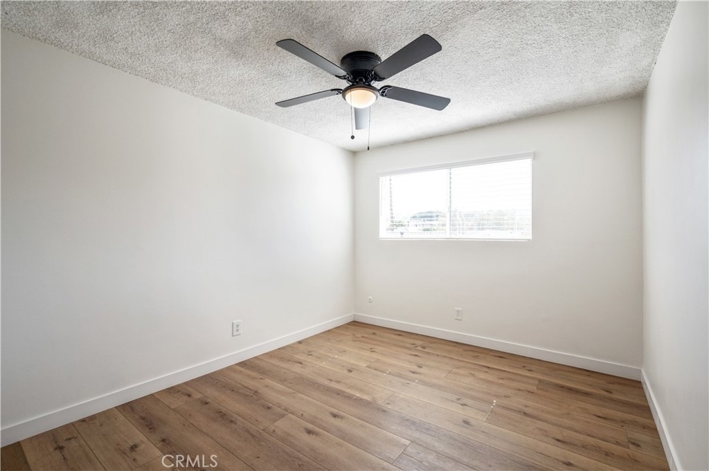 972 W 14th - Photo 5