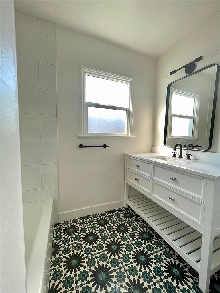 5427 W 135th Street - Photo 8