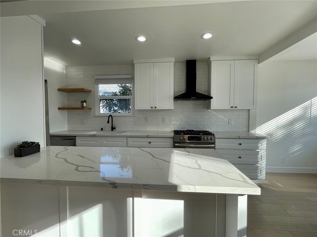 5427 W 135th Street - Photo 2