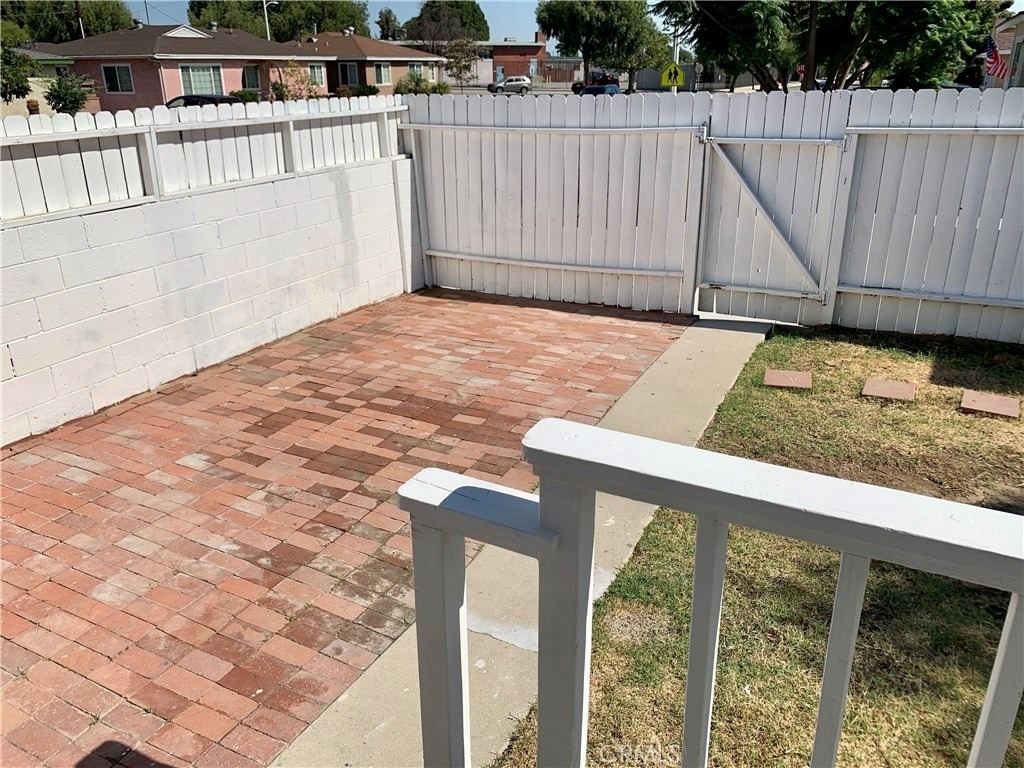 11105 Milano Avenue - Photo 22