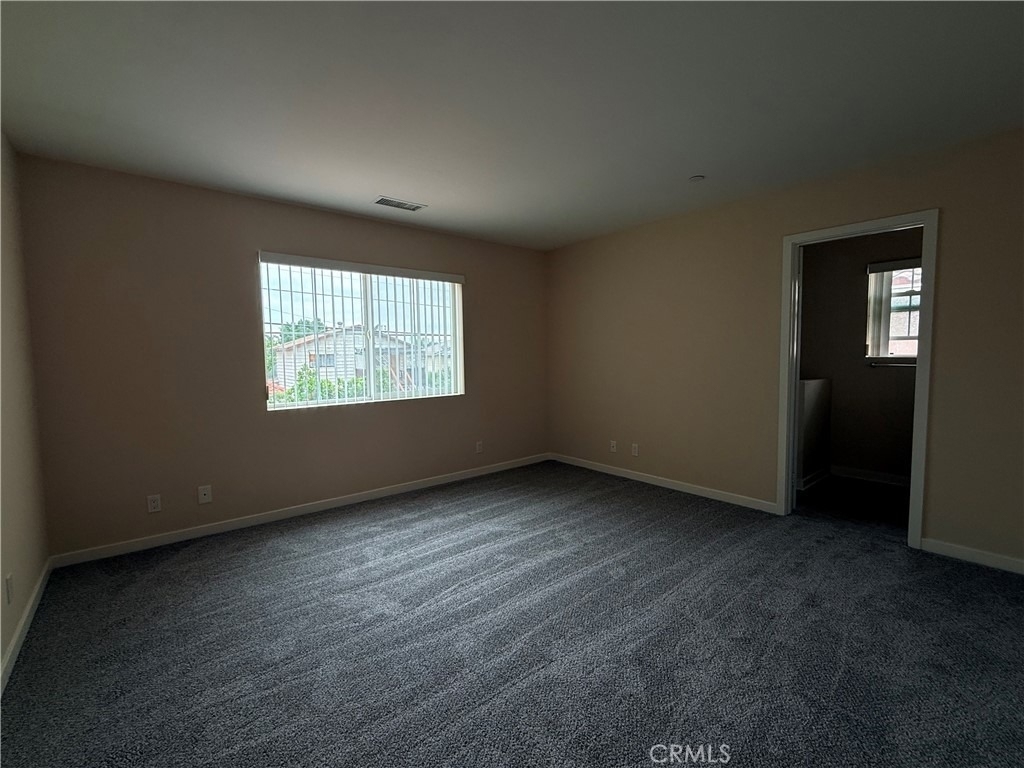 242 S Redwood - Photo 5