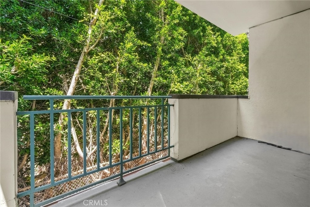 1401 S Bentley - Photo 18