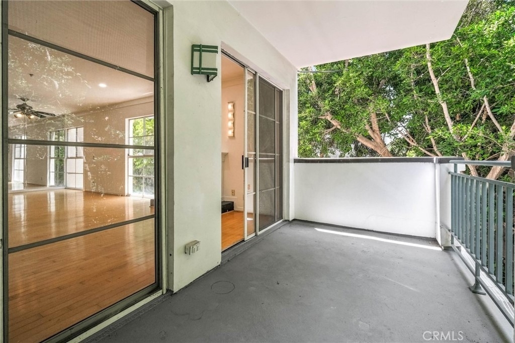 1401 S Bentley - Photo 17