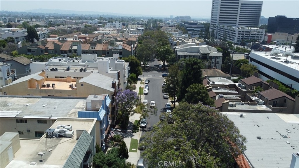 1401 S Bentley - Photo 22