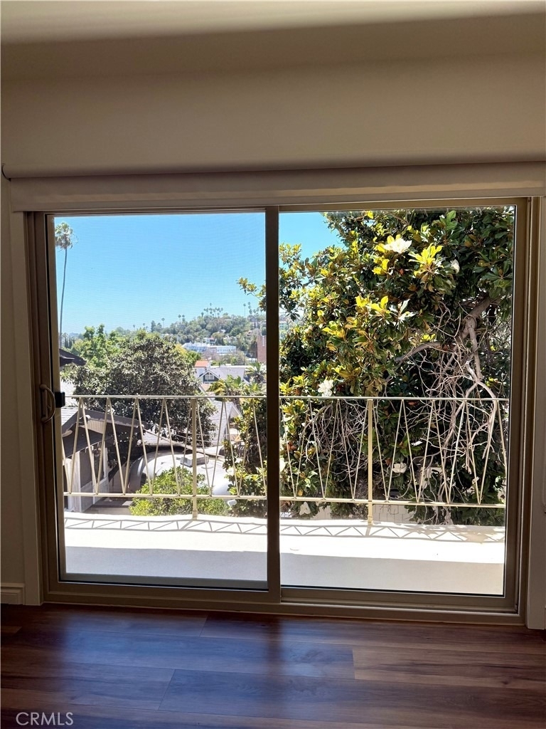 1651 Golden Gate - Photo 2