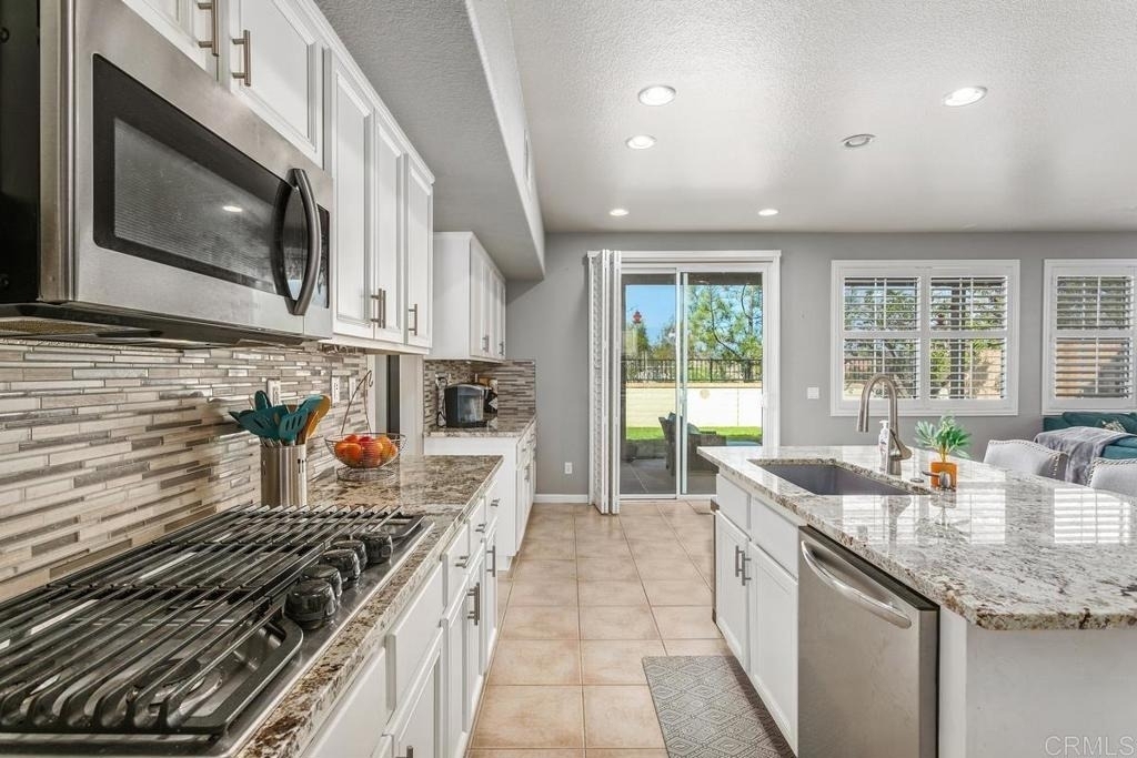 1071 Greenway Rd - Photo 11