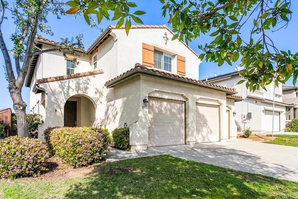 1071 Greenway Rd - Photo 1