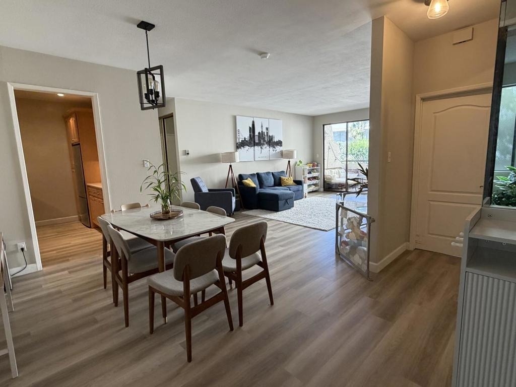 1427 Floribunda Avenue - Photo 2
