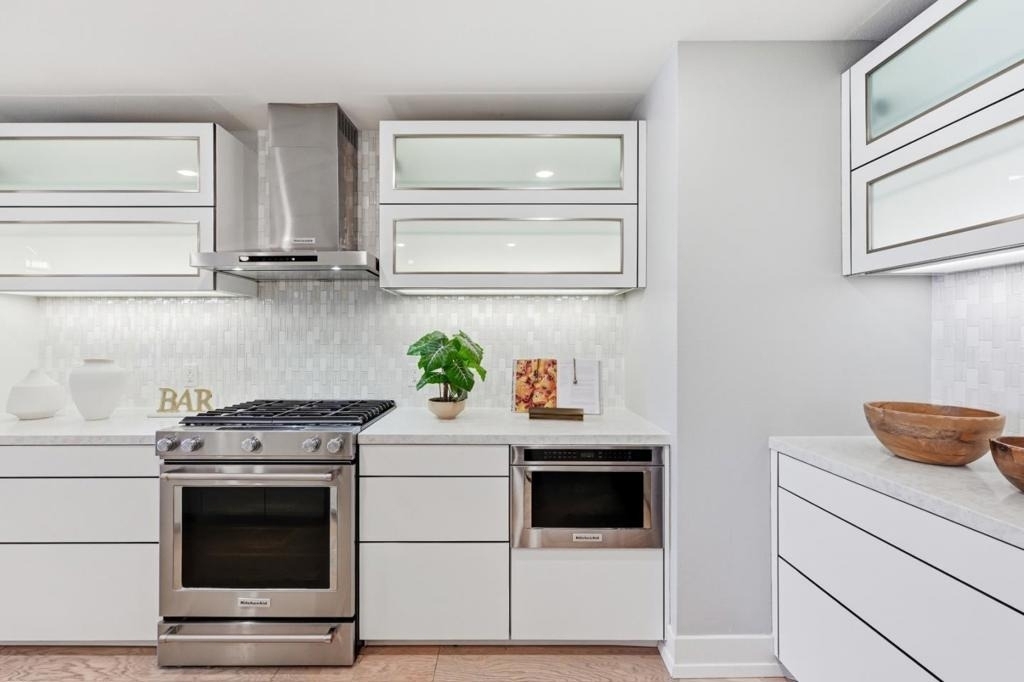 1048 Monroe Street - Photo 4
