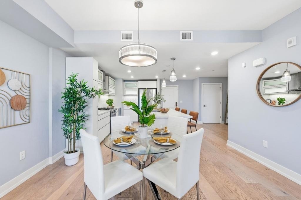 1048 Monroe Street - Photo 13
