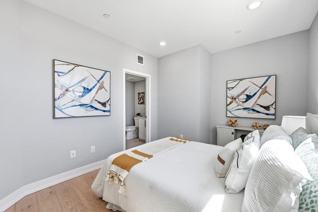 1048 Monroe Street - Photo 19