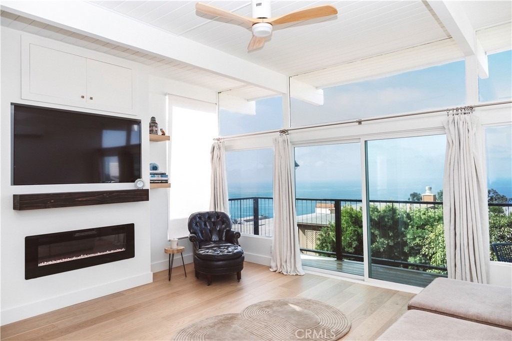 989 La Mirada - Photo 1